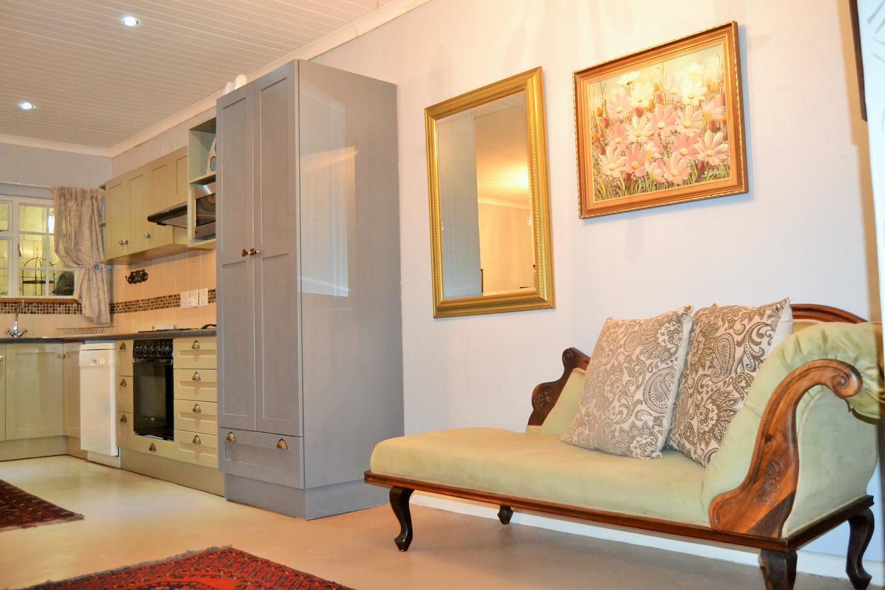 Versailles Self-Catering Веллингтон Экстерьер фото